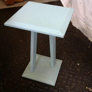 Petite table d'appoint turquoise