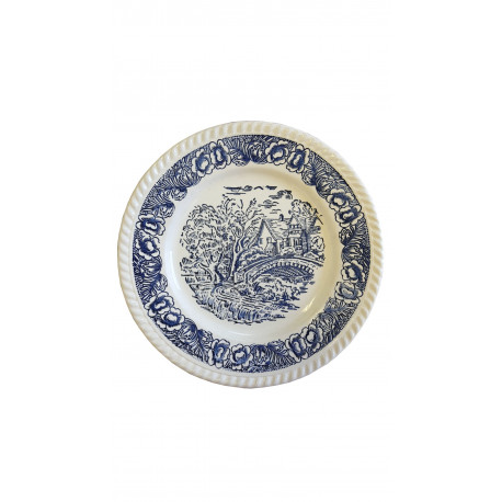Assiettes motifs bleus