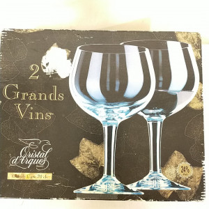 2 grands verres à vin cristal