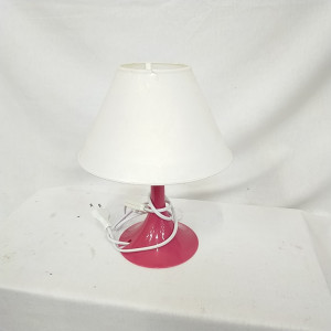 Lampe à poser blanche et rose